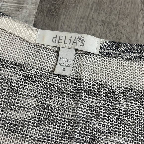 Delia’s Striped Ivory & Silver Sweater Women’s Size Small Shimmery Relaxed Fit - Picture 5 of 7